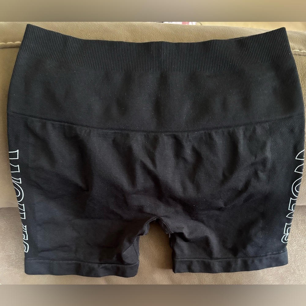 Wolves Black Women's Seamless Shorts